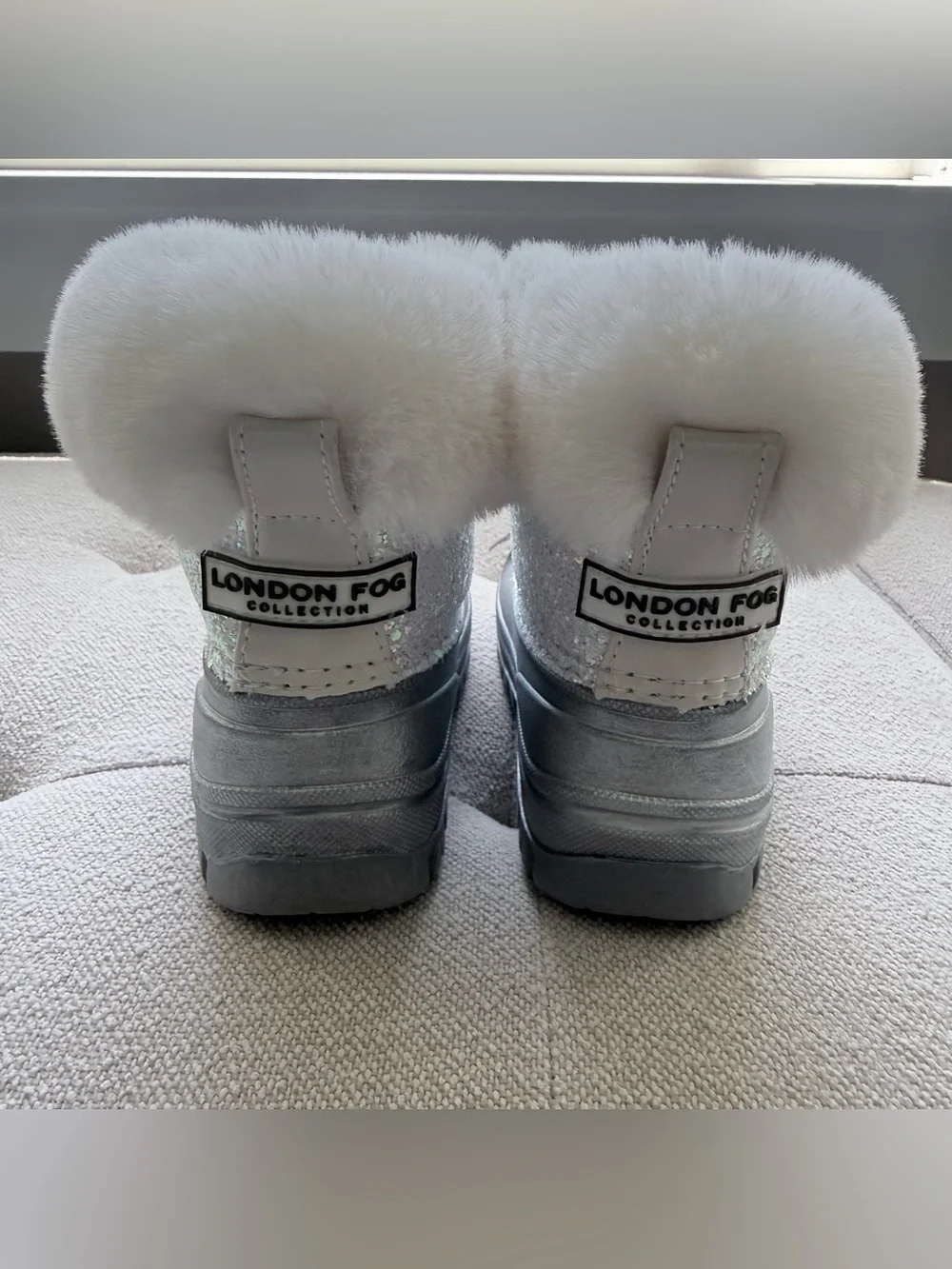 NWT London Fog “Icelyn” little girls sparkly waterproof winter boots size 9